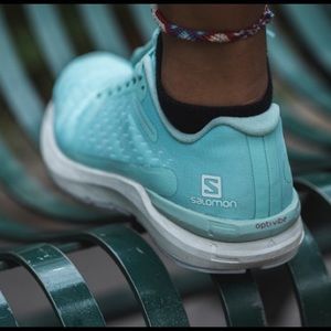 Salomon trail running shoe: size 8.5